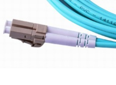 سلك تصحيح lc lc OM3 / OM4 3 متر 10 جيجابت متعدد الأوضاع مزدوج PVC LSZH