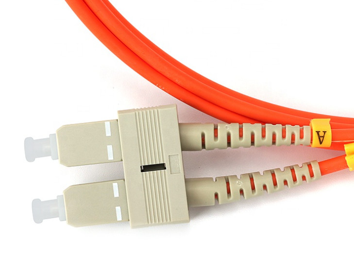2.0 مللي متر 3.0 مللي متر الألياف البصرية التصحيح الحبل OM2 SC LC دوبلكس متعدد 50/125 LSZH PVC