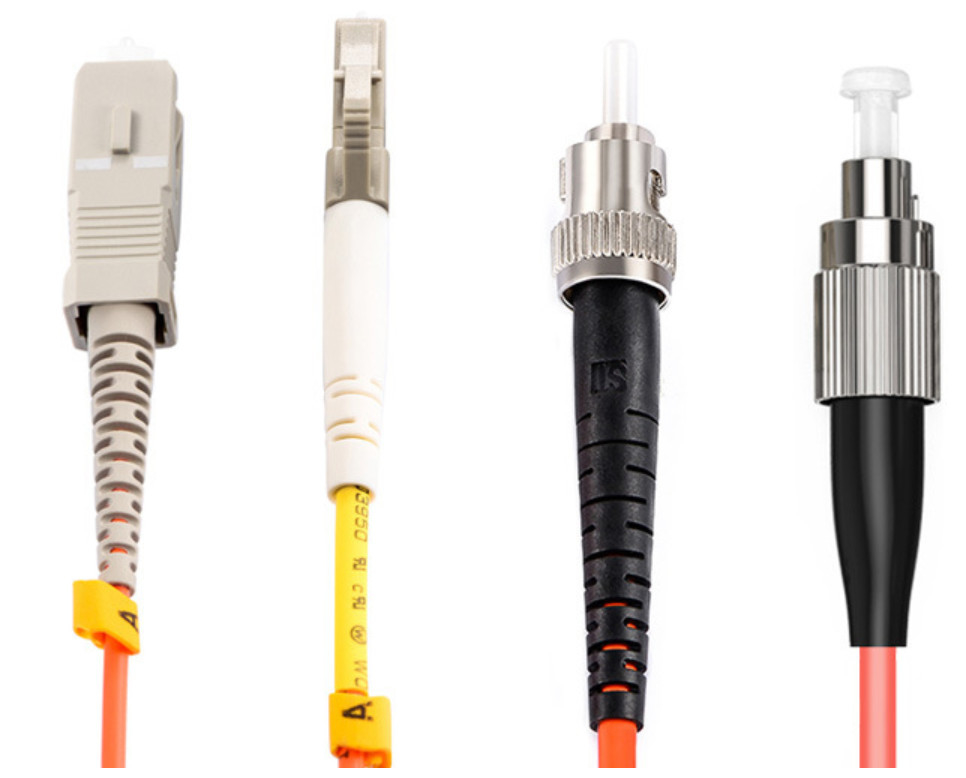 LSZH PVC سترة LC SC التصحيح الحبل OM2 مزدوج متعدد الأوضاع 0.9mm / 2.0mm / 3.0mm القطر
