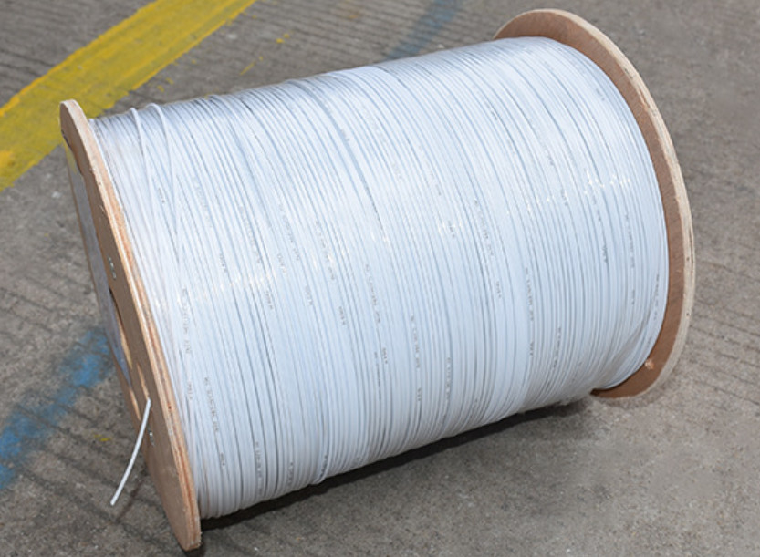 GJXH 2 Core Dropic Fiber Optic Cable Butterfly لاتصالات الاتصالات الداخلية