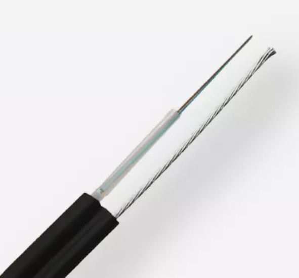 GYXTC8Y في الهواء الطلق Fig8 كابل الألياف البصرية 2 4 6 8 12 الأساسية الهوائية أسلاك الفولاذ عضو قوة