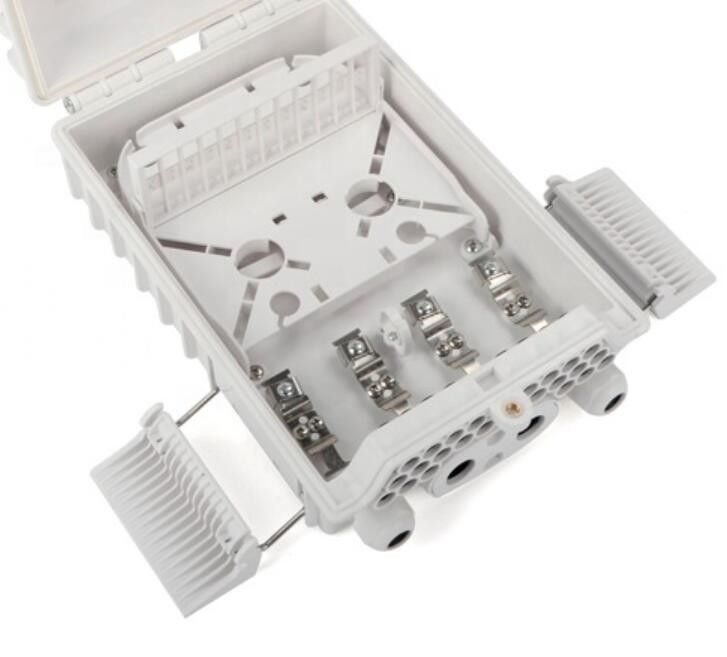 Odf Fiber Optic Terminal Box 24 Core Outdoor مقاوم للماء IP65 FTTH 4 منفذ مدخل / 24 منفذ خارجي