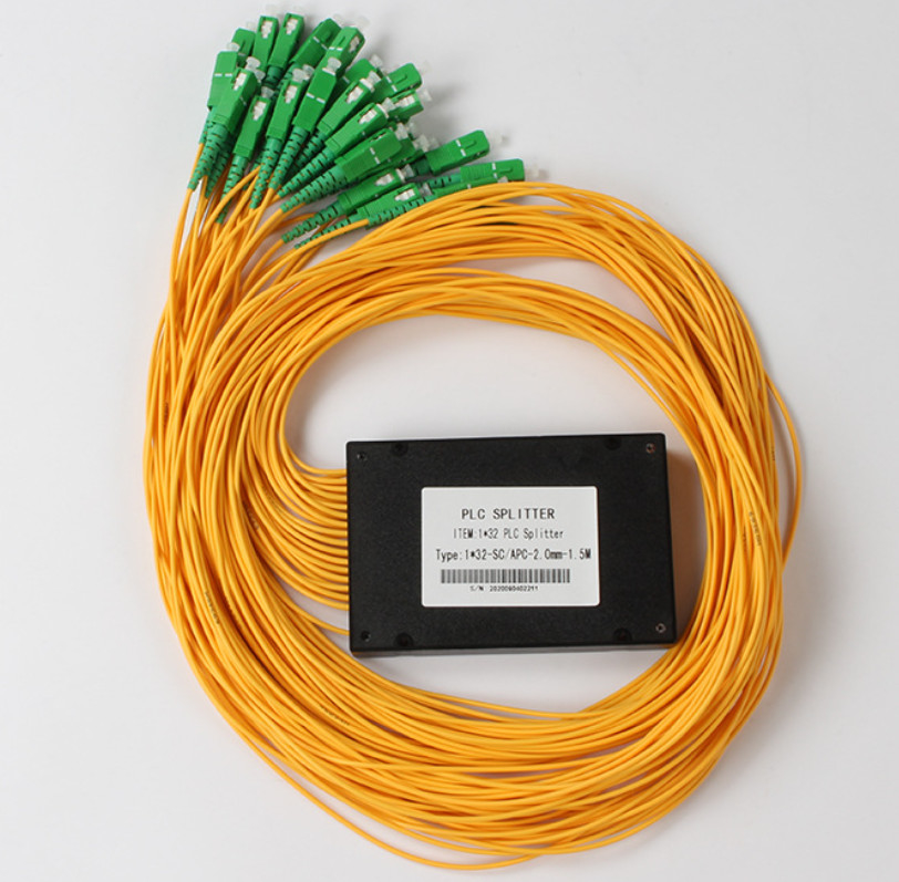 SC APC 1x32 الألياف الضوئية الفاصل لـ 2.0 مللي متر أسلاك التوصيل المصنوعة 1260nm - 1650nm طول العمل