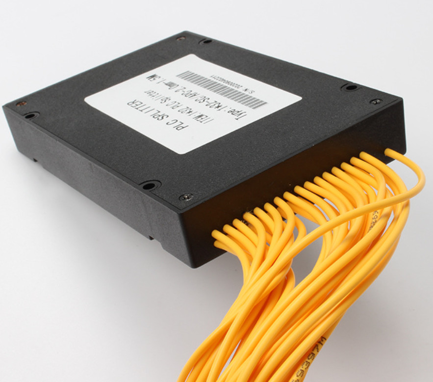 SC APC 1x32 الألياف الضوئية الفاصل لـ 2.0 مللي متر أسلاك التوصيل المصنوعة 1260nm - 1650nm طول العمل